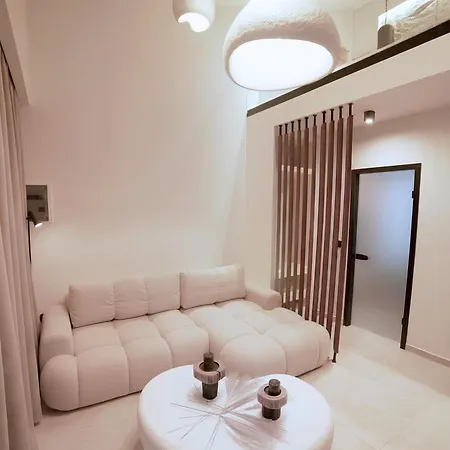 Omnimi Signature Living Bed and Breakfast 4*